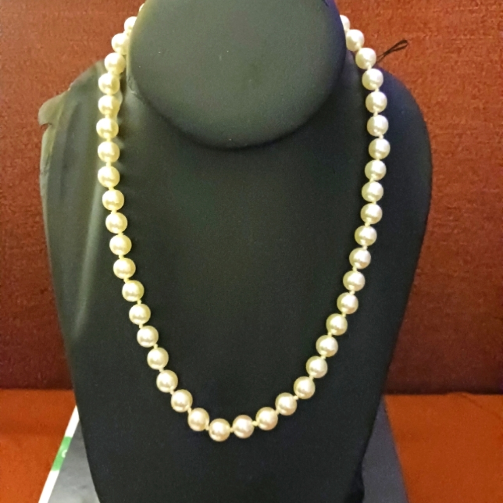 Vintage Fashion pearl choke necklace